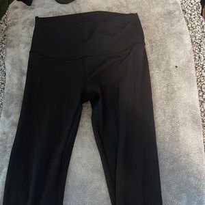 Full on Luxtreme Black Lululemon Wunder Under 28in Leggings